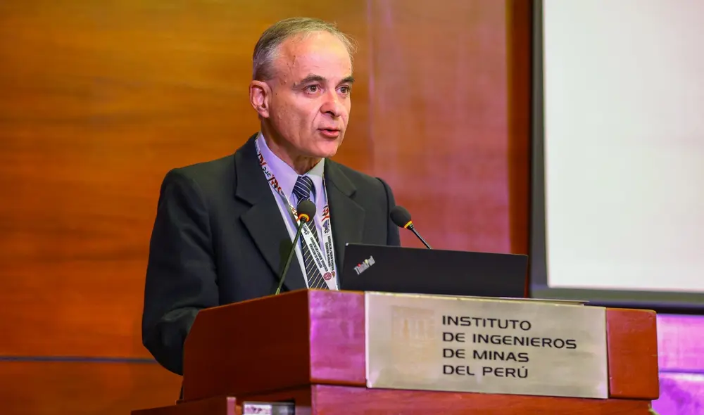 El ministro Jorge Montero resaltó el plazo adicional que se les brindó a los mineros para que cumplan los requisitos antes de la fecha límite. Foto: Minem El ministro Jorge Montero resaltó el plazo adicional que se les brindó a los mineros para que cumplan los requisitos antes de la fecha límite. Foto: Minem