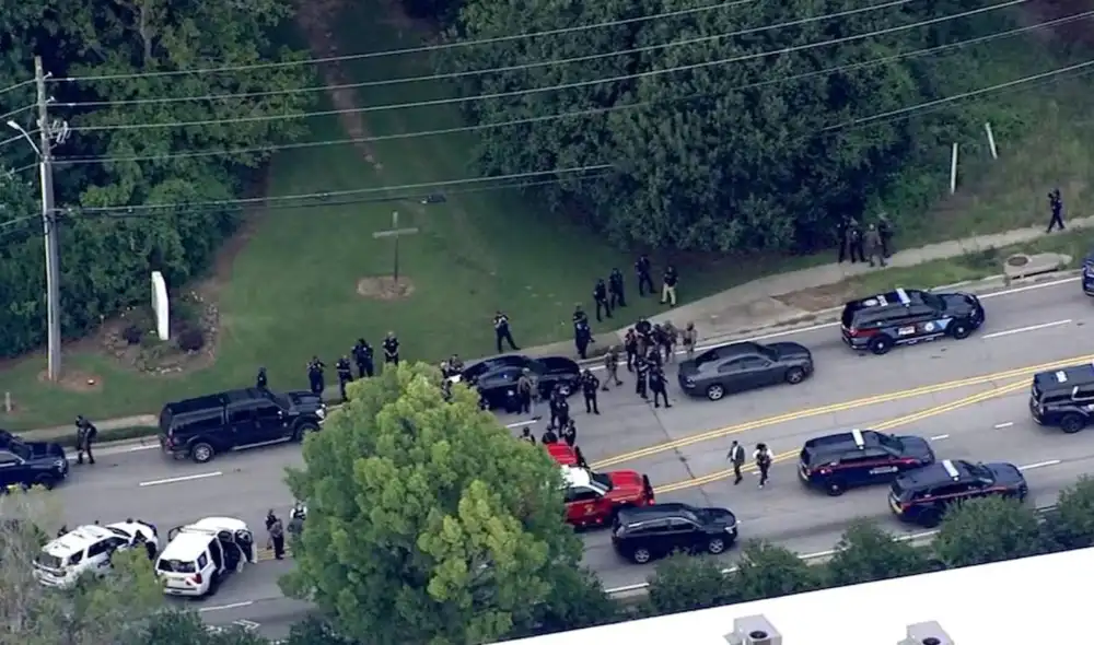 Se reporta un tiroteo en la Universidad de Emory, Atlanta. Un policía fue herido y buscan al sospechoso.