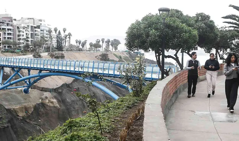La Municipalidad de Miraflores realiza el retiro de mallas y estructuras temporales del Corredor turístico Miraflores- Barranco para iniciar con su apertura.