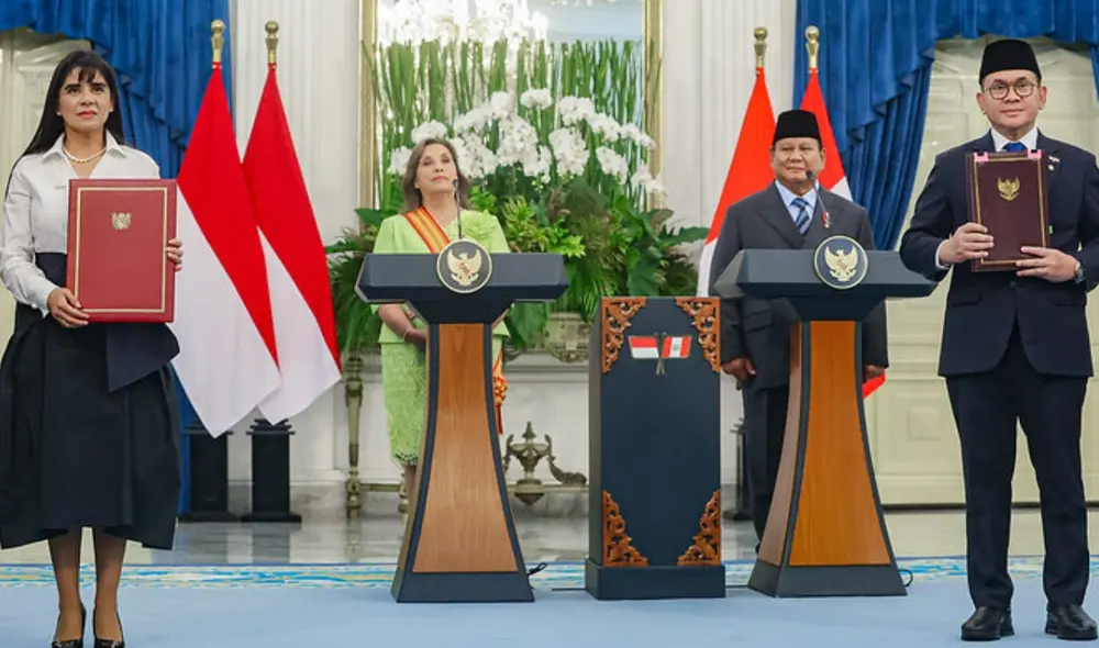 Participaron en el acto de suscripción la ministra de Comercio Exterior y Turismo, Desilú León, la presidenta Dina Boluarte, su homólogo de Indonesia, Sr. Prabowo Subianto, y el ministro de Comercio de dicho país, Budi Santos. Foto: Presidencia Participaron en el acto de suscripción la ministra de Comercio Exterior y Turismo, Desilú León, la presidenta Dina Boluarte, su homólogo de Indonesia, Sr. Prabowo Subianto, y el ministro de Comercio de dicho país, Budi Santos. Foto: Presidencia