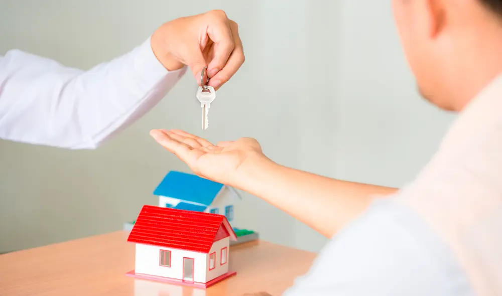 Alquilar una vivienda a cambio de reformas es legal en España, pero requiere un contrato detallado que especifique las condiciones para evitar problemas futuros. Alquilar una vivienda a cambio de reformas es legal en España, pero requiere un contrato detallado que especifique las condiciones para evitar problemas futuros.