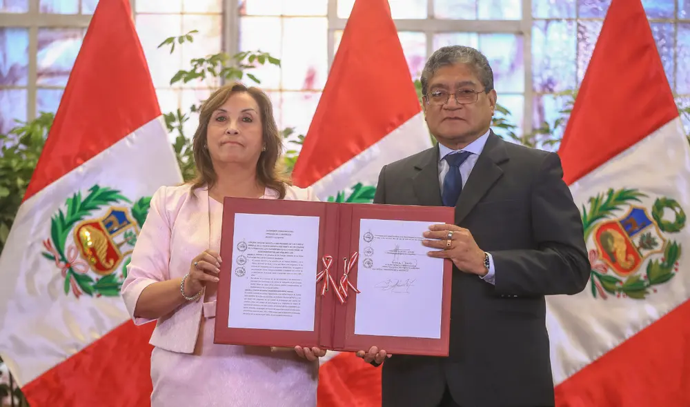 Dina Boluarte desobedeció a la Corte IDH, quien le ordenó que frene el proceso de promulgación de la norma. Foto: Presidencia