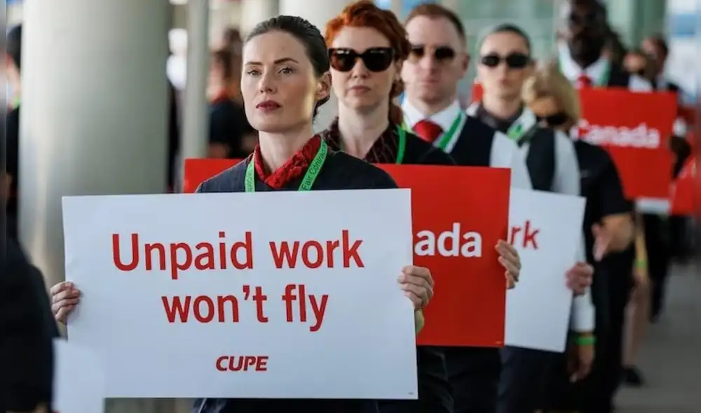 Air Canada se enfrenta a una posible huelga de tripulantes de cabina.