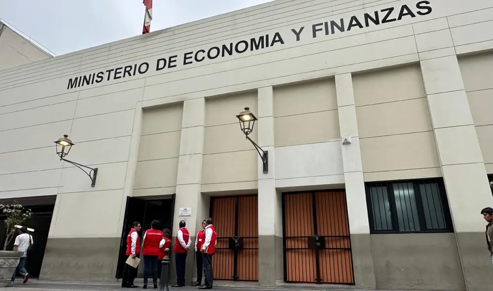Los mayores ingresos por impuestos fueron insuficientes para cubrir el gasto público, lo que dejó un desfinanciamiento de S/4.900 millones.