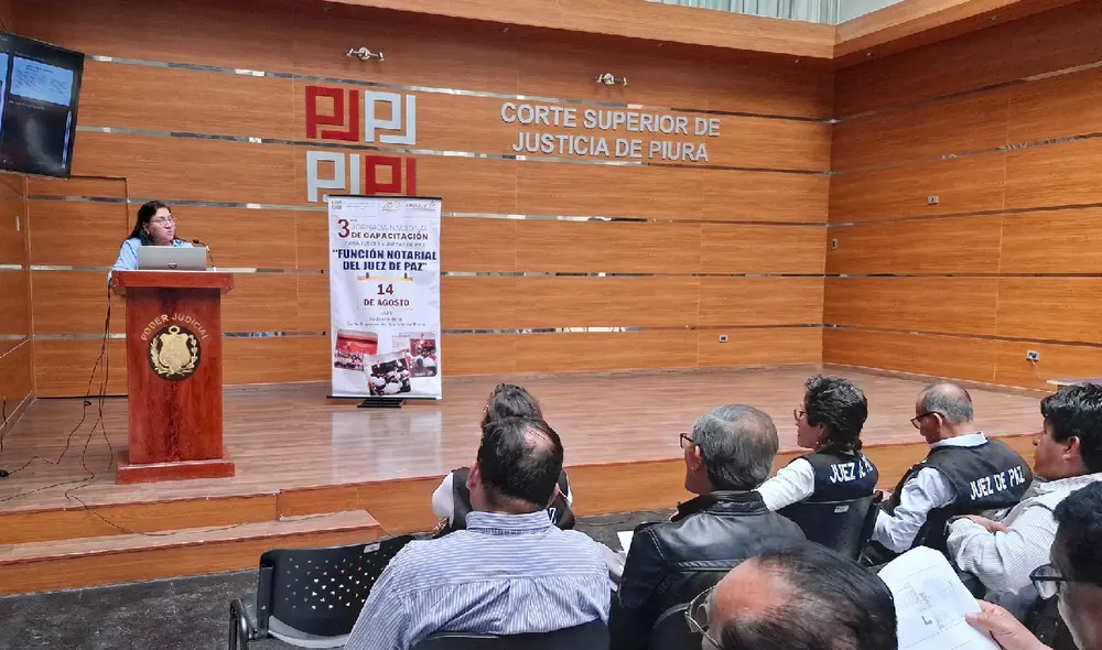 Cincuenta jueces de paz de diversas localidades participaron en esta capacitación. Fuente: Difusión.