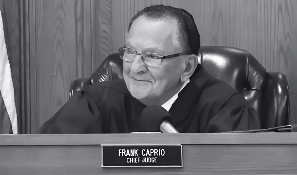 Originario de Providence, Caprio se destacó por su estilo empático en el Tribunal Municipal. Su programa Caught in Providence alcanzó casi 30 millones de reproducciones.