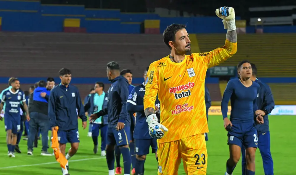 Alianza Lima eliminó a la U. Católica de Ecuador en octavos de final de la Copa Sudamericana. Foto: AFP
