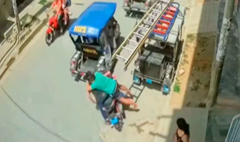 El delincuente, que pretendía escapar con la moto, huyó despavorido al ser confrontado por el dueño, mientras los vecinos acudieron en su ayuda.