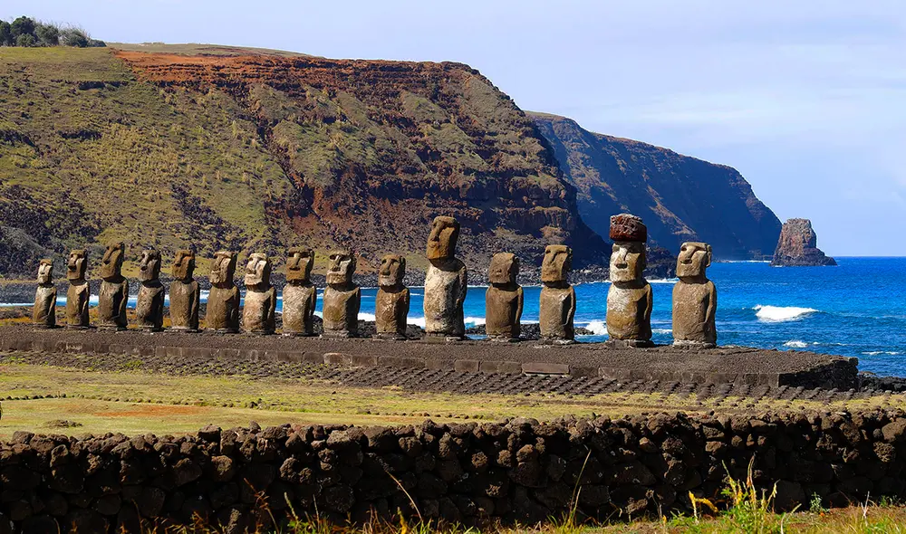 La estructura ceremonial Ahu Tongariki podría ser arrasada por fuertes olas provocadas por el cambio climático. Foto: Adobe La estructura ceremonial Ahu Tongariki podría ser arrasada por fuertes olas provocadas por el cambio climático. Foto: Adobe