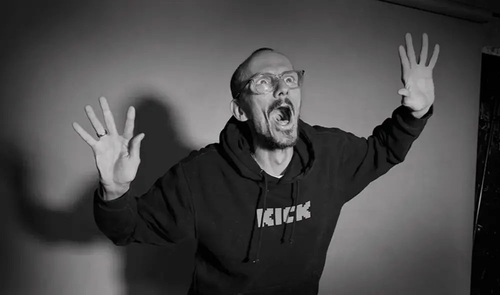 El streamer falleció mientras dormía durante una transmisión en vivo en la plataforma Kik. Foto: X