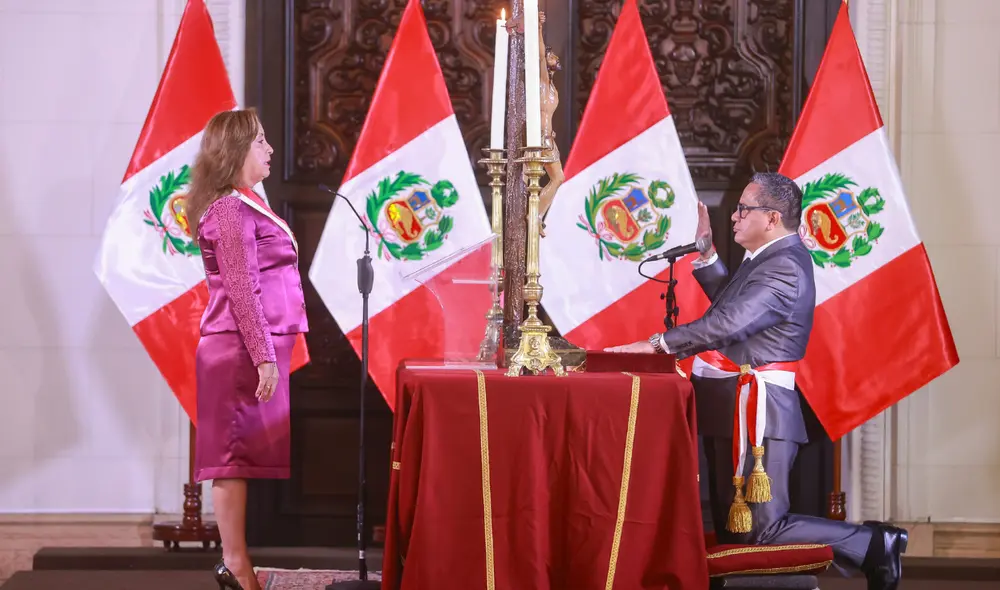 A pesar de haber sido censurado por su deficiente gestión contra la inseguridad ciudadana, Dina Boluarte oficializó el retorno de Santiváñez. Foto: Presidencia