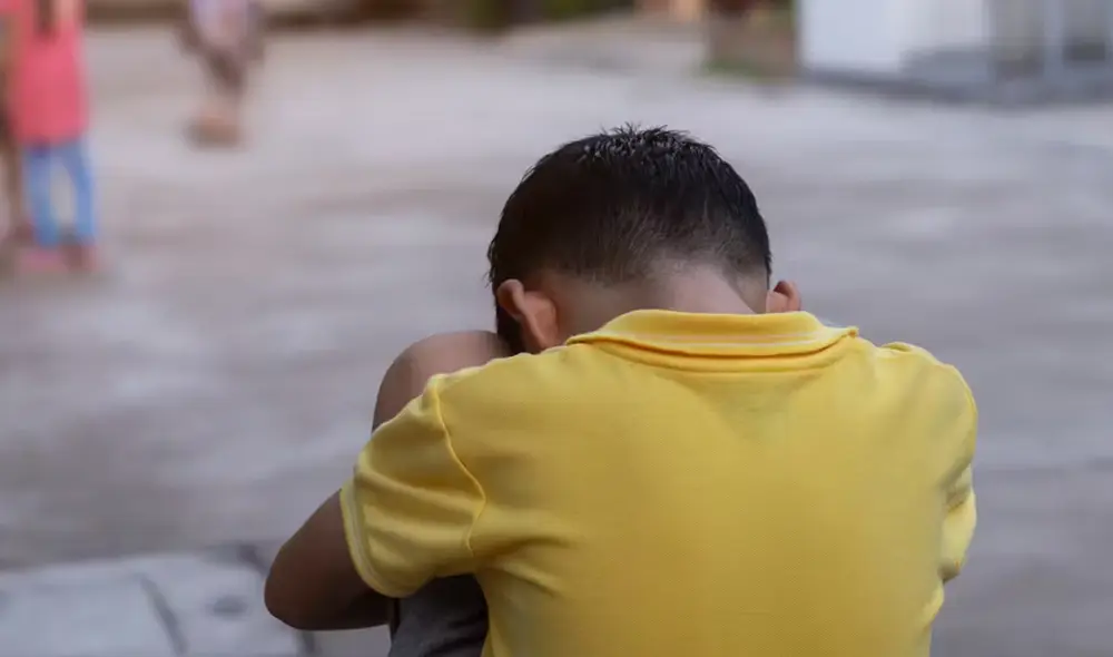 Niño se intoxicó tras beber cloro que llevó su compañero de clases que sufría de bullying. Niño se intoxicó tras beber cloro que llevó su compañero de clases que sufría de bullying.