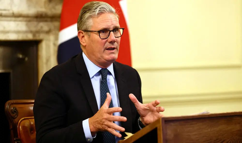 Keir Starmer mostró su rechazo al reciente ataque de Rusia a Ucrania que dejó 18 muertos.