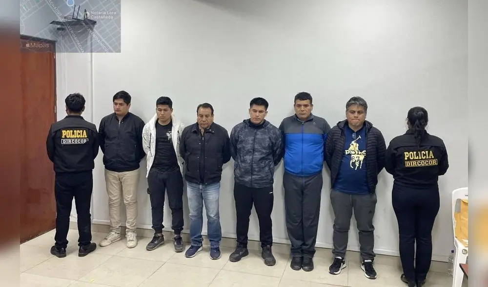 Seis policías de la BRECC Lima Sur intervenidos por sus compañeros de armas. Foto: La República Seis policías de la BRECC Lima Sur intervenidos por sus compañeros de armas. Foto: La República
