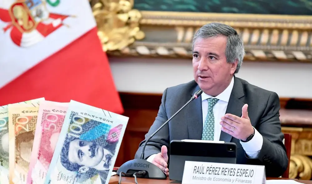 El ministro Pérez-Reyes reiteró su oposición al octavo retiro de fondos de pensiones. Foto: composición LR/MEF