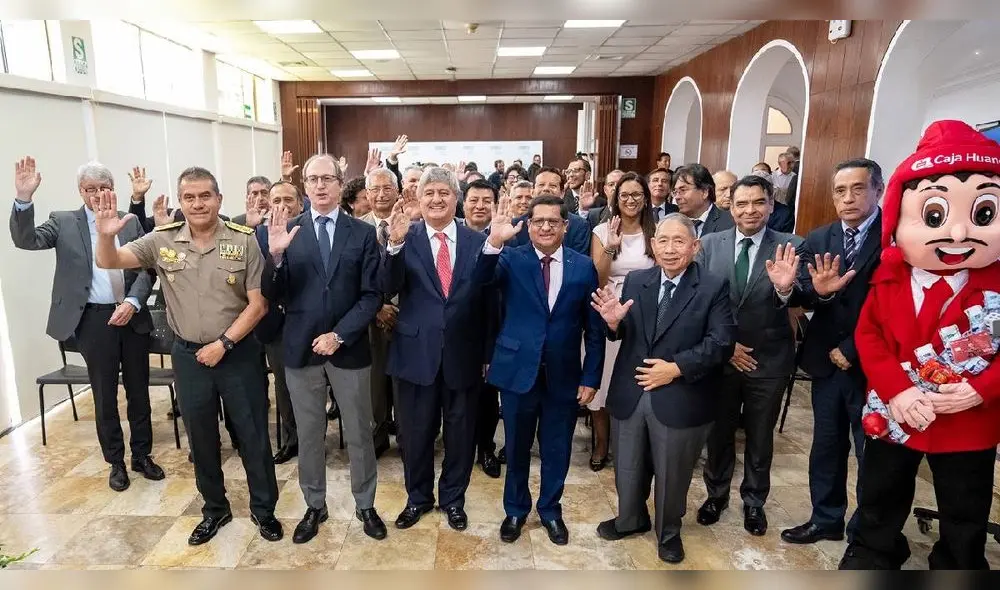 Las dos historias más votadas recibirán grandes premios: un departamento y un automóvil.Fuente: Difusión. Las dos historias más votadas recibirán grandes premios: un departamento y un automóvil.Fuente: Difusión.