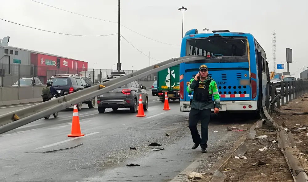 El accidente en Vía Evitamiento dejó dos fallecidos y alrededor de 20 heridos.