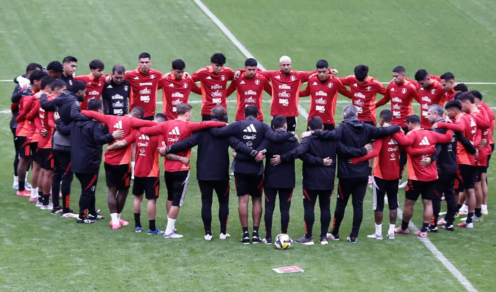 Óscar Ibáñez dejó de ser DT de la Bicolor tras seis partidos al mando. Foto: FPF