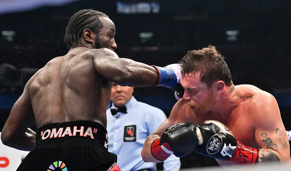 Terence Crawford le ganó a 'Canelo' Álvarez con tarjetas de 116-112, 115-113 y 115-113. Foto: AFP