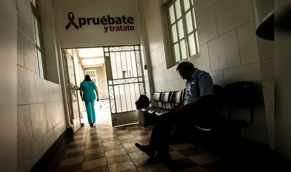 Personas con VIH abandonan el tratamiento y se empeoran.