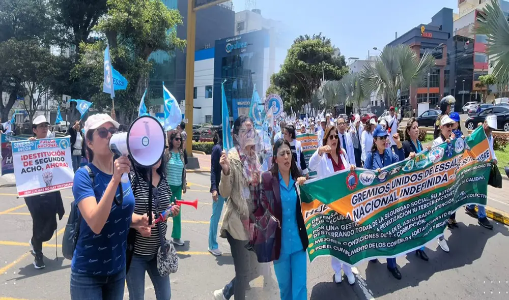 Ministerio de Trabajo declara ilegal la huelga de enfermeras de EsSalud