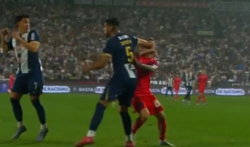 Carlos Zambrano fue titular en el Alianza Lima vs U. de Chile. Foto: captura de ESPN