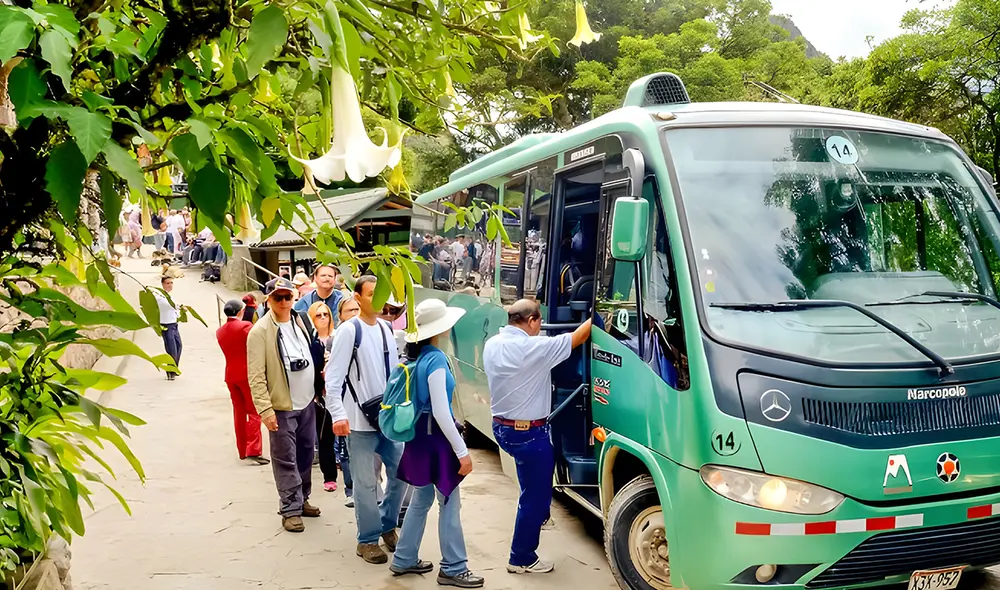 El transporte hacia Machu Picchu está afectado por una deficiente gestión municipal. Foto: Consettur