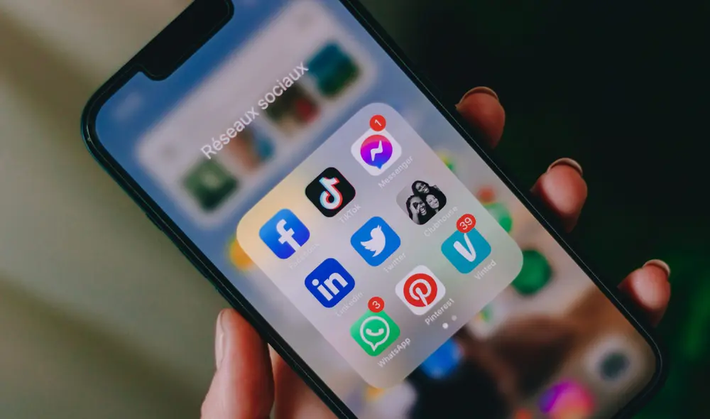 EEUU obligaría que inmigrantes digan sus redes sociales para hacer trámites migratorios.