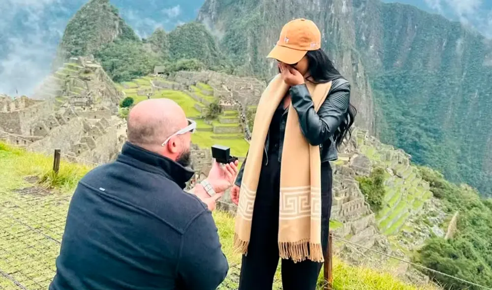 Pareja brasileña se compromete en Machu Picchu y deben recorrer 12 km a pie para regresar. Pareja brasileña se compromete en Machu Picchu y deben recorrer 12 km a pie para regresar.