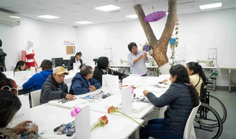 Los beneficiados con discapacidad estudian carreras que los ayudan a independizarse económicamente.