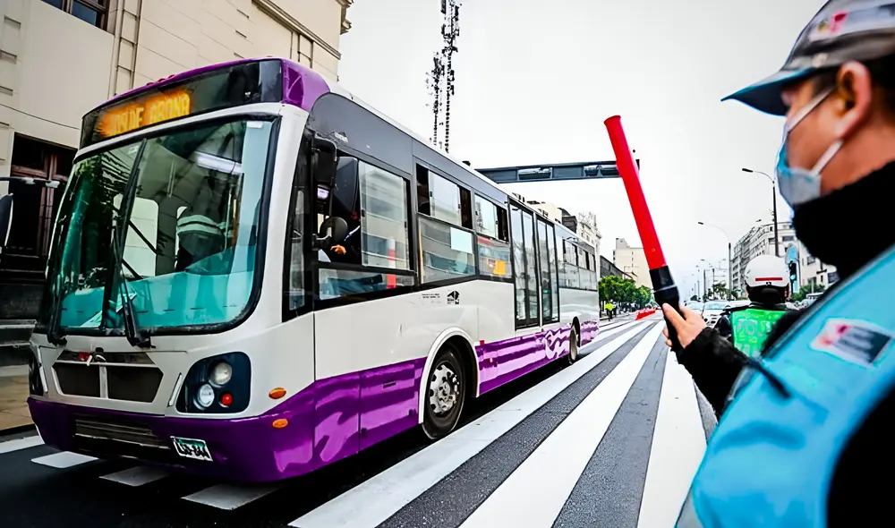 La Autoridad de Transporte Urbano (ATU) informó sobre desvíos temporales en los buses del Corredor Morado debido a protestas en la avenida Abancay, en Lima.