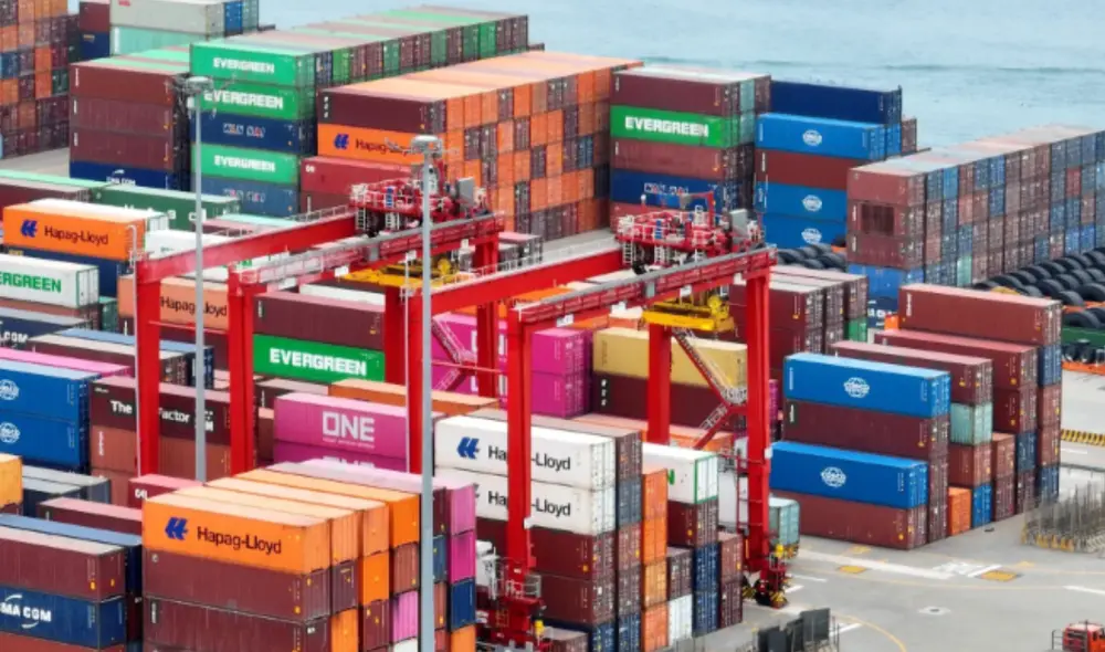 El superávit comercial se produce cuando el valor de las exportaciones supera al de las importaciones. Foto: Andina El superávit comercial se produce cuando el valor de las exportaciones supera al de las importaciones. Foto: Andina