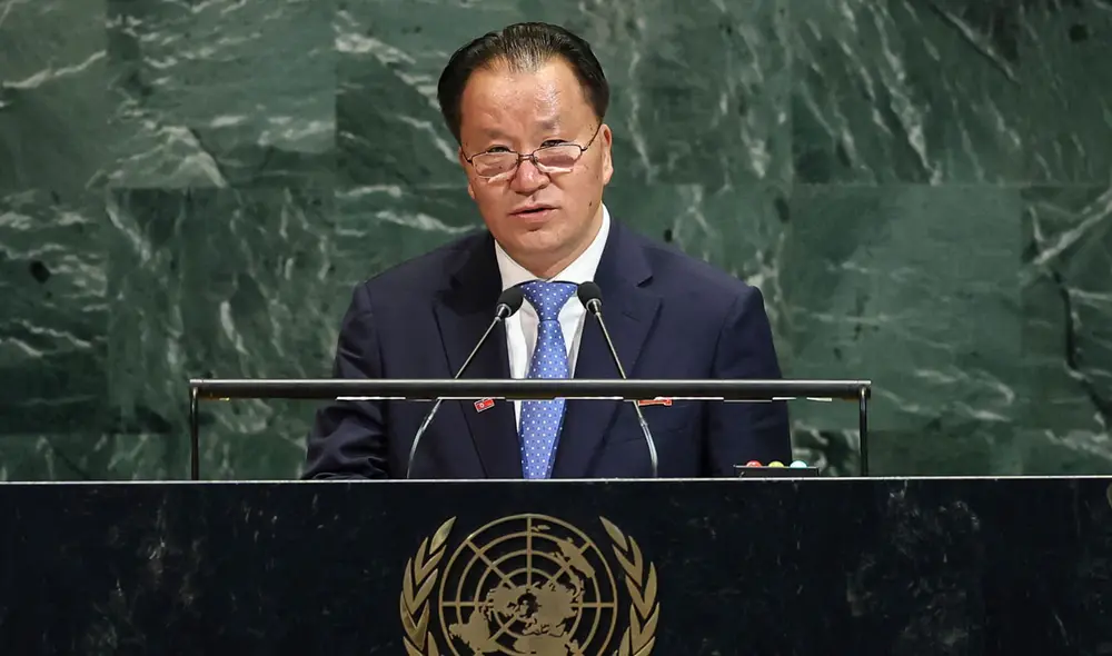 El viceministro de Asuntos Exteriores de Corea del Norte, Kim Son Gyong, se dirige a la Asamblea General de las Naciones Unidas.