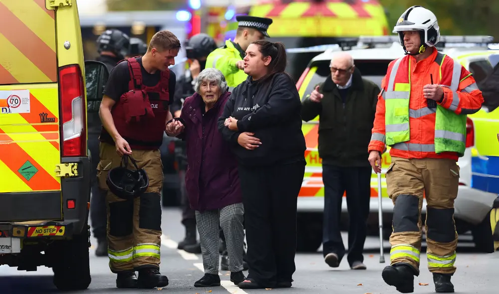 Policías acordonan la sinagoga tras el ataque durante Yom Kippur. Foto: AFP Policías acordonan la sinagoga tras el ataque durante Yom Kippur. Foto: AFP