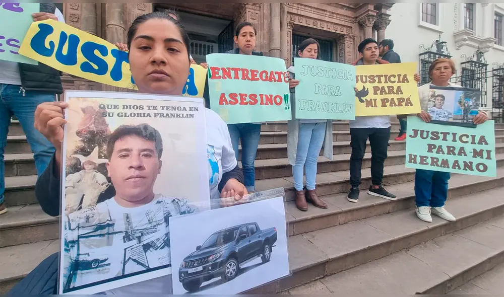 Familiares piden el acceso de las cámaras de la zona para dar con el responsable del delito. Foto: Luis Álvarez