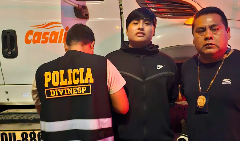 Pequeño J - La República Pequeño J - La República