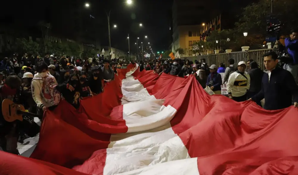 La manifestación se desarrolló de forma pacífica en las calles del centro de Lima. Foto: Sebastián Blanco Salazar / LR