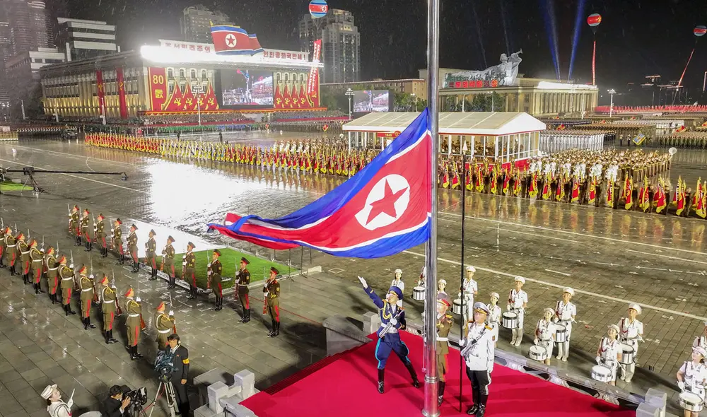 Desfile fue organizado en el marco del 80 aniversario del Partido de los Trabajadores de Corea del Norte. Desfile fue organizado en el marco del 80 aniversario del Partido de los Trabajadores de Corea del Norte.