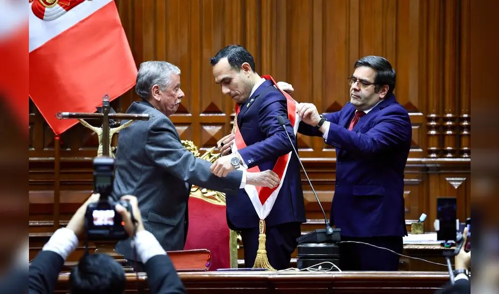 José Jerí asume la presidencia de la República, tras la vacancia de Dina Boluarte