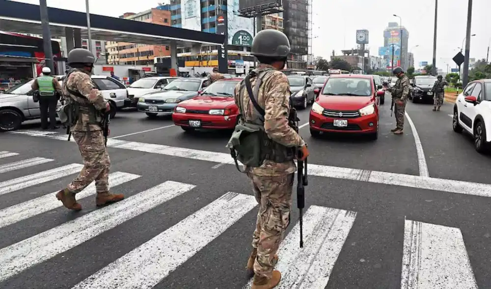 Ernesto Álvarez, jefe del Gabinete de Jerí, no descarta aplicar toque de queda en Lima Metropolitana Ernesto Álvarez, jefe del Gabinete de Jerí, no descarta aplicar toque de queda en Lima Metropolitana