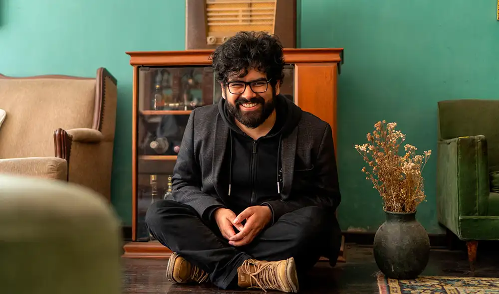 El músico peruano presenta su álbum debut 'Margo y las pequeñas galaxias', una obra emocional que refleja su proceso de búsqueda personal y crecimiento artístico. Foto: difusión. El músico peruano presenta su álbum debut 'Margo y las pequeñas galaxias', una obra emocional que refleja su proceso de búsqueda personal y crecimiento artístico. Foto: difusión.