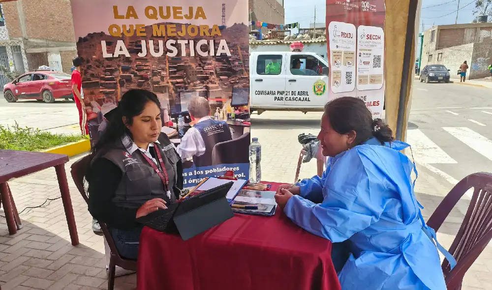 El evento, apoyado por varias entidades, incluyó atención médica, corte de cabello y la recepción de quejas. Fuente: Difusión.