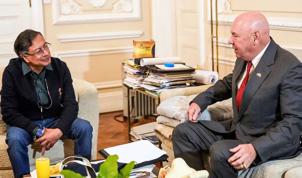El presidente de Colombia, Gustavo Petro, se reunió en la Casa de Nariño con John T. McNamara, jefe de Misión y encargado de Negocios de la Embajada de EE.UU. en Bogotá.