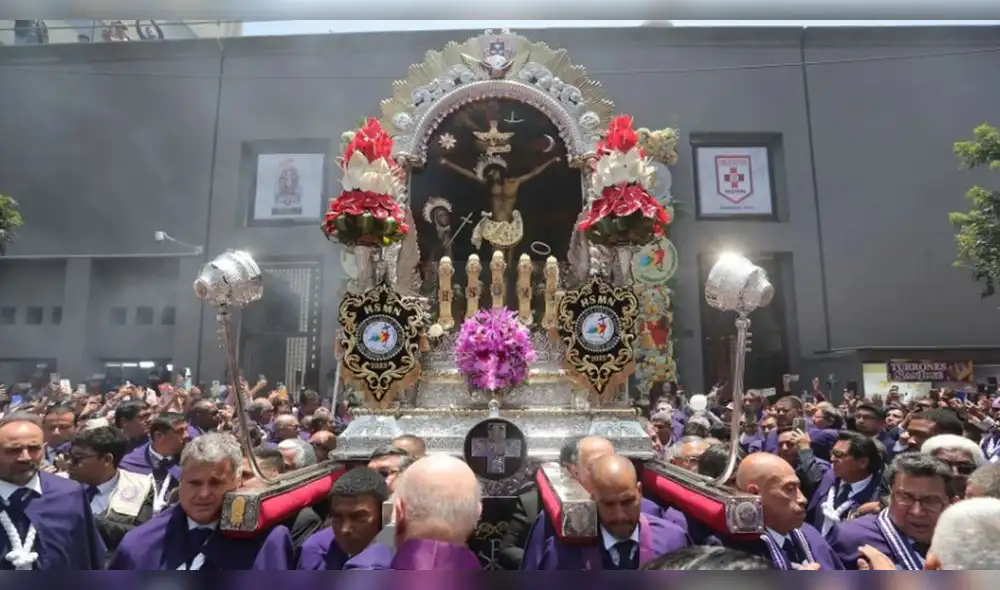 El Señor de los Milagros regresa al Callao. El Señor de los Milagros regresa al Callao.