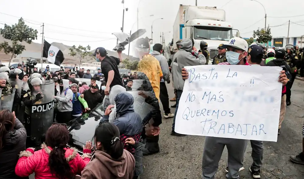Reportan paro de transportistas tras asesinato de conductor en el Callao. Foto: Marco Cotrina / La República