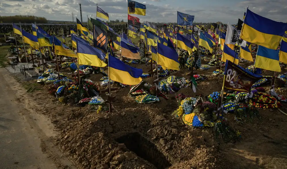 Cementerio de soldados ucranianos muertos durante la invasión de Rusia.