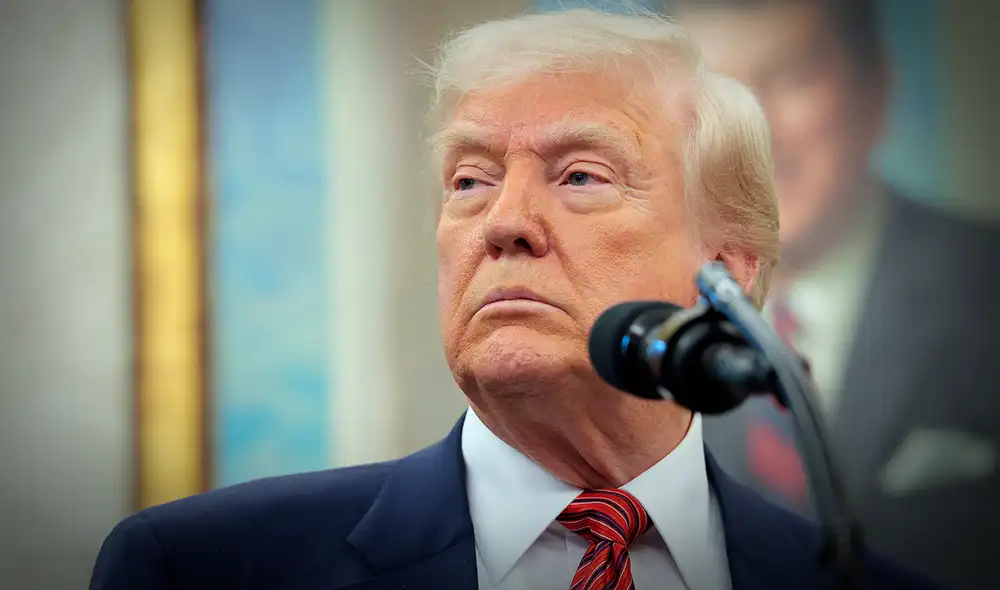 A bordo del Air Force One, Trump negó cualquier intención de atacar suelo venezolano.