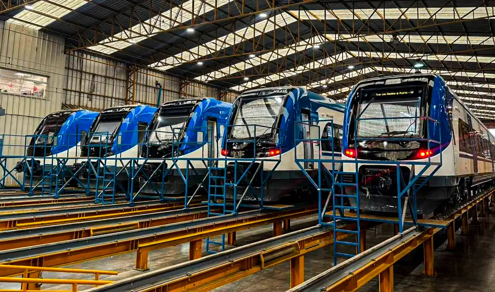 La Región de Valparaíso celebró la llegada de cinco nuevos trenes que se integrarán al servicio ferroviario entre Limache y Puerto. Foto: EFE.