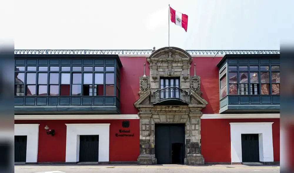 Jueces consideran que el Tribunal Constitucional viola la independencia judicial Jueces consideran que el Tribunal Constitucional viola la independencia judicial