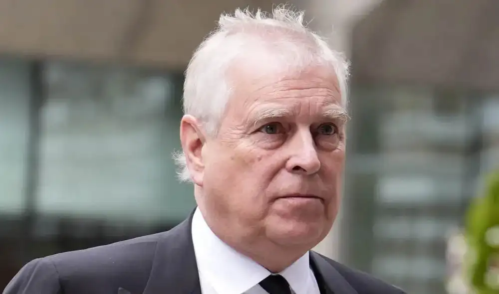 El expríncipe Andrés ahora es conocido como Andrés Mountbatten-Windsor.